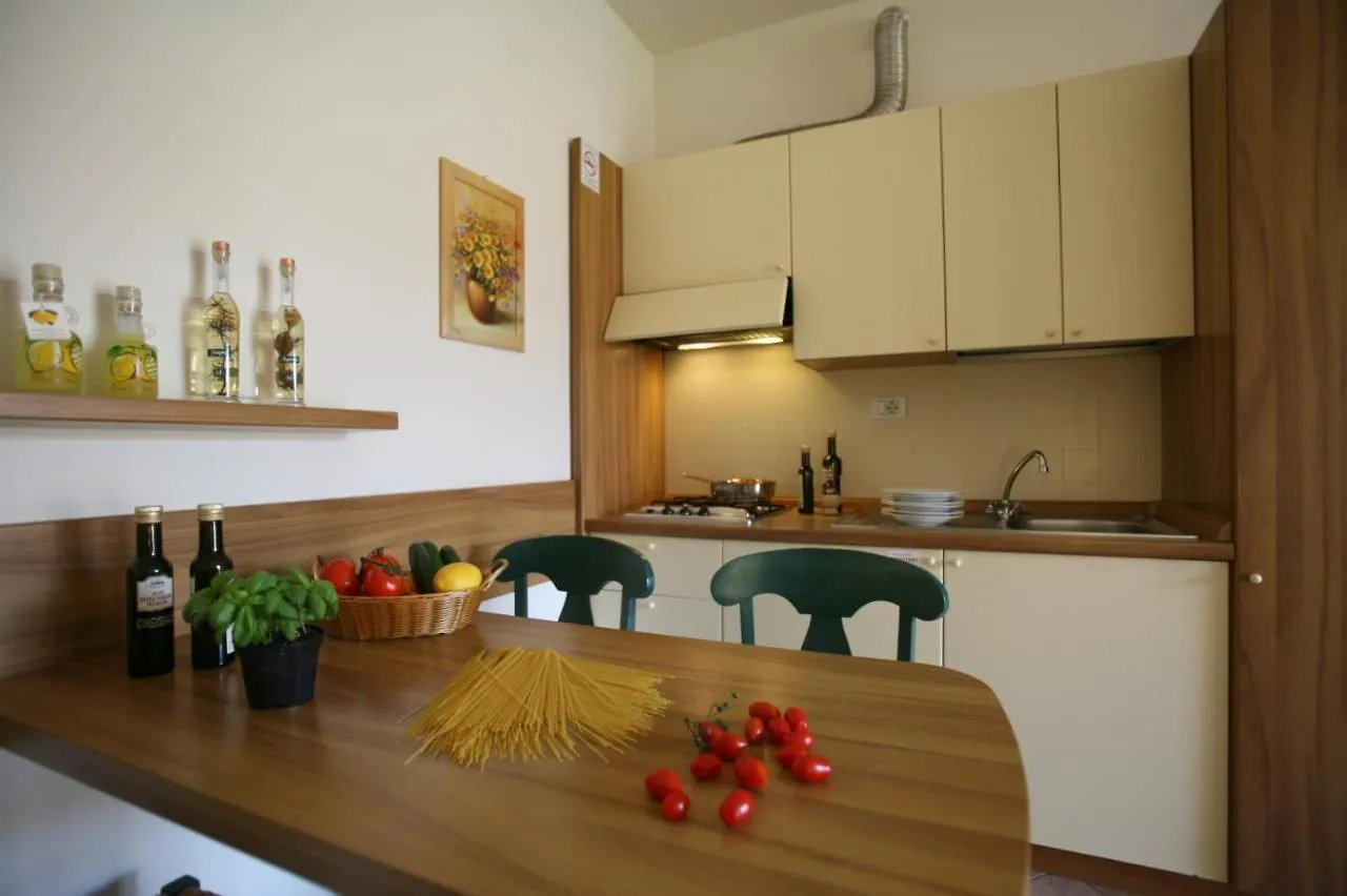 Resort Bungalow Comfort Hotel Sirmione Italy